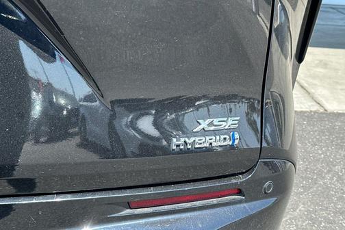 2022 Toyota Sienna XSE 7 Passenger