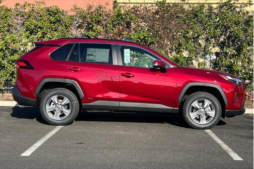 2025 Toyota RAV4 Hybrid LE