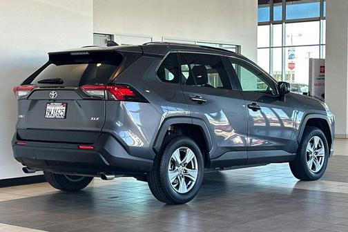 Magnetic Gray Metallic 2022 Toyota RAV4 XLE