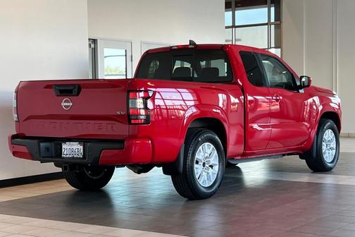 2022 Nissan Frontier SV