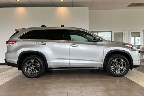 2017 Toyota Highlander Hybrid Platinum
