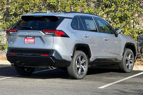 2025 Toyota RAV4 Hybrid SE