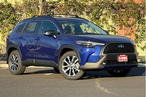 2025 Toyota Corolla Cross XLE