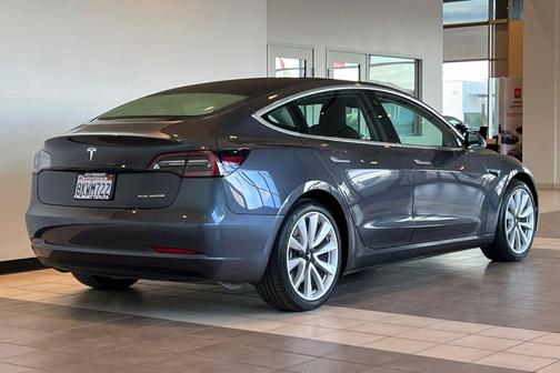 2019 Tesla Model 3 Long Range