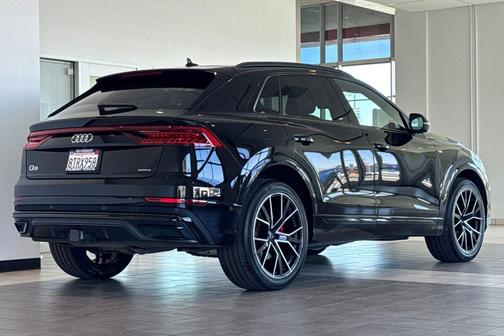 Night Black 2020 Audi Q8 55 Premium Plus