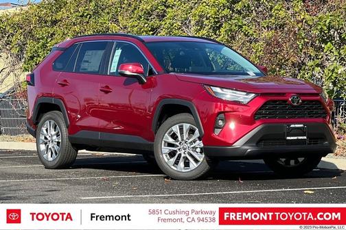 2025 Toyota RAV4 XLE Premium