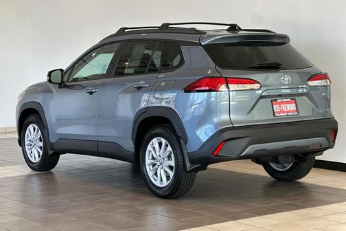 2025 Toyota Corolla Cross LE