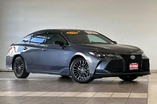 2020 Toyota Avalon Hybrid XSE