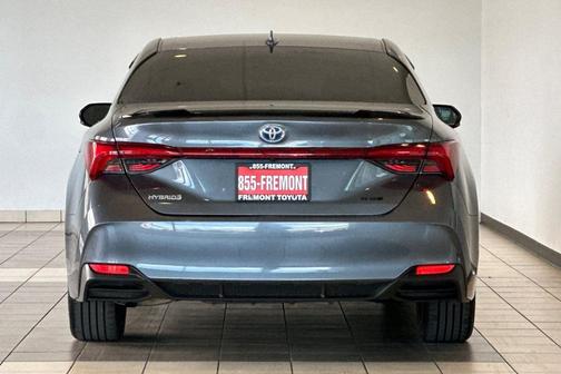 2020 Toyota Avalon Hybrid XSE