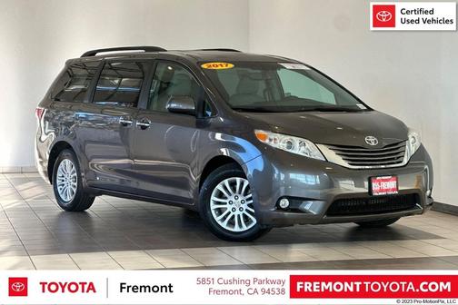 2017 Toyota Sienna XLE