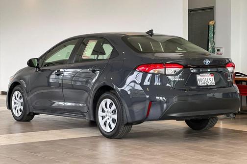 2025 Toyota Corolla Hybrid LE