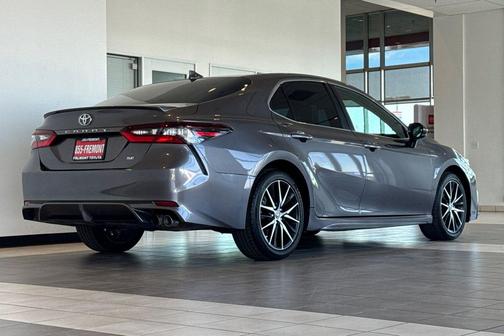 Predawn Gray Mica 2024 Toyota Camry SE