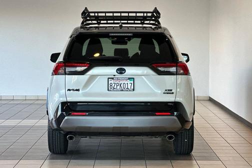 2021 Toyota RAV4 Hybrid SE