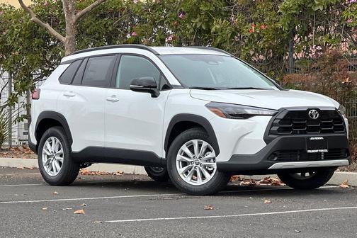 2026 Toyota Corolla Cross LE