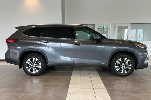 2021 Toyota Highlander Hybrid XLE