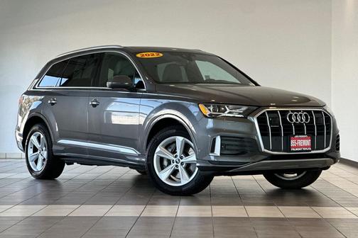 2022 Audi Q7 45 Premium Plus