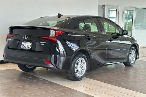 2019 Toyota Prius L
