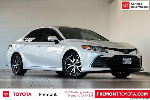 Wind Chill Pearl 2022 Toyota Camry Hybrid XLE