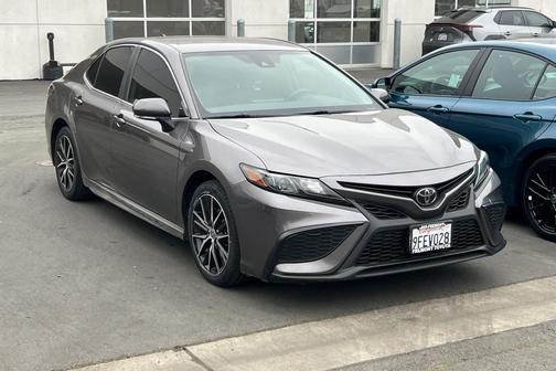 2023 Toyota Camry SE