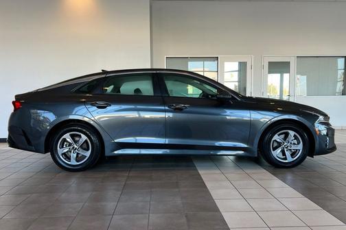 2022 Kia K5 LXS
