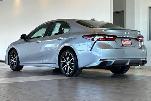 Celestial Silver Metallic 2024 Toyota Camry SE