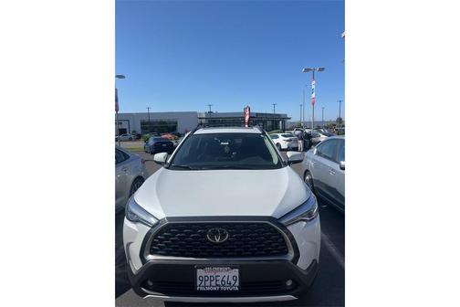 2024 Toyota Corolla Cross XLE