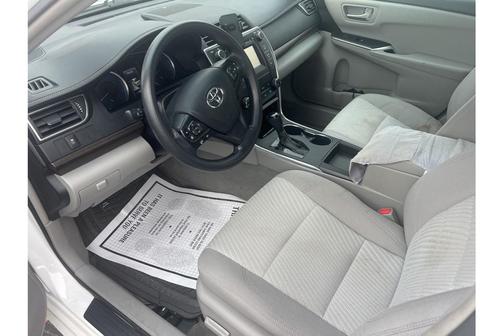 2017 Toyota Camry LE