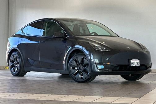 2025 Tesla Model Y Long Range Single Motor Rear-Wheel Drive
