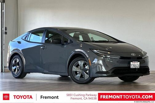 2025 Toyota Prius LE