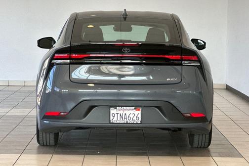 2025 Toyota Prius LE