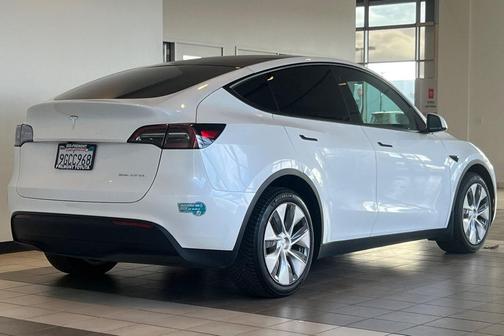 2023 Tesla Model Y Long Range Dual Motor All-Wheel Drive