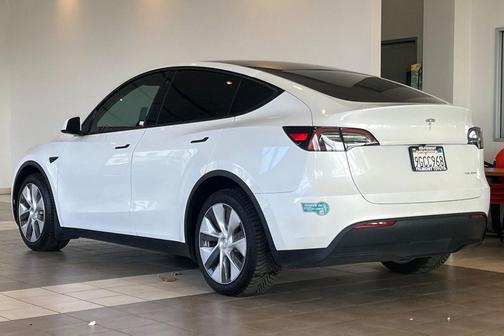 2023 Tesla Model Y Long Range Dual Motor All-Wheel Drive