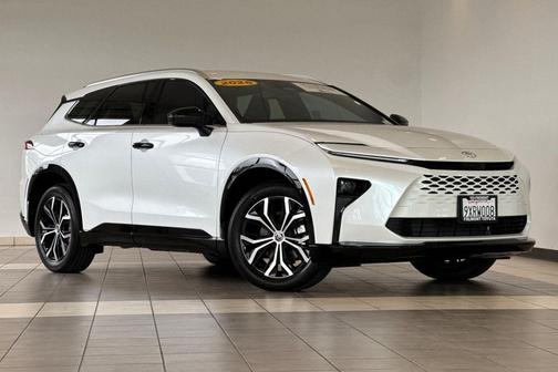 Oxygen White 2026 Toyota Crown Signia XLE
