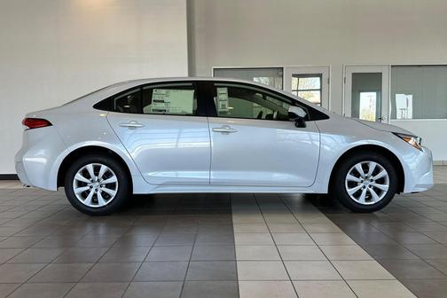 2025 Toyota Corolla Hybrid LE