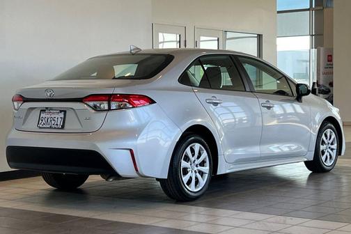 2025 Toyota Corolla LE