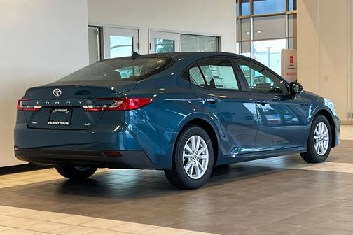 Ocean 2026 Toyota Camry LE