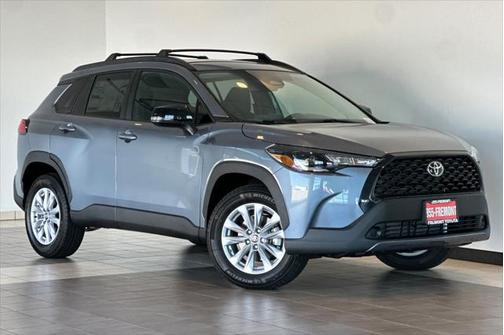 2025 Toyota Corolla Cross LE