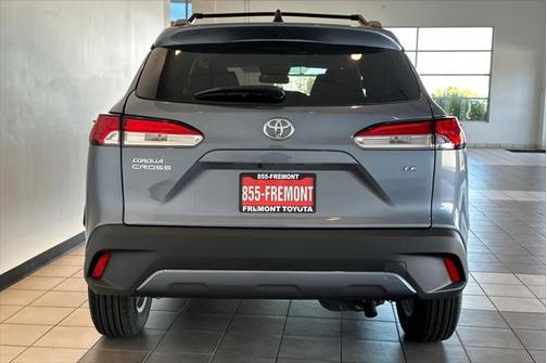 2025 Toyota Corolla Cross LE
