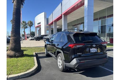 2020 Toyota RAV4 Hybrid LE