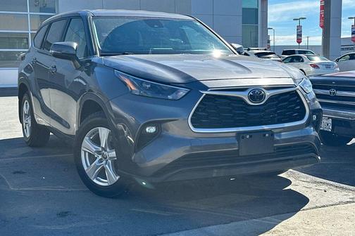 2024 Toyota Highlander LE