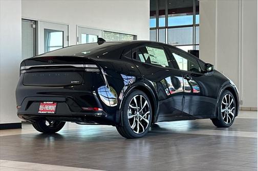 2025 Toyota Prius L