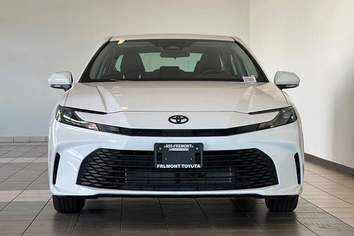 Ice 2026 Toyota Camry LE