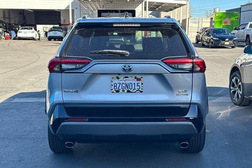 2021 Toyota RAV4 Hybrid SE