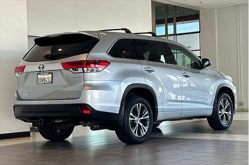 2017 Toyota Highlander Hybrid LE
