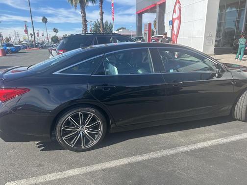 2019 Toyota Avalon Touring