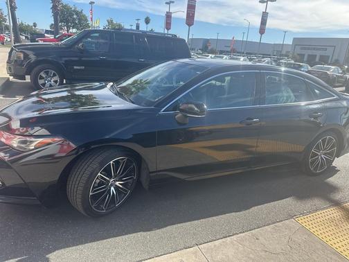 2019 Toyota Avalon Touring