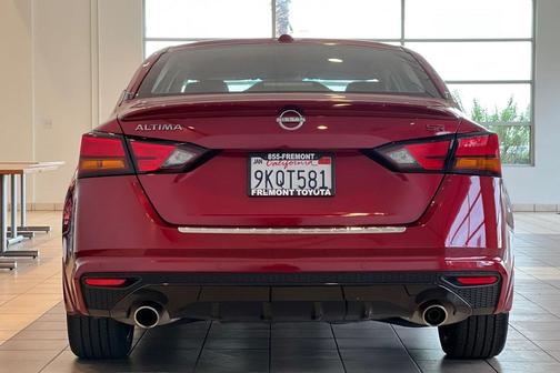 2023 Nissan Altima SR FWD