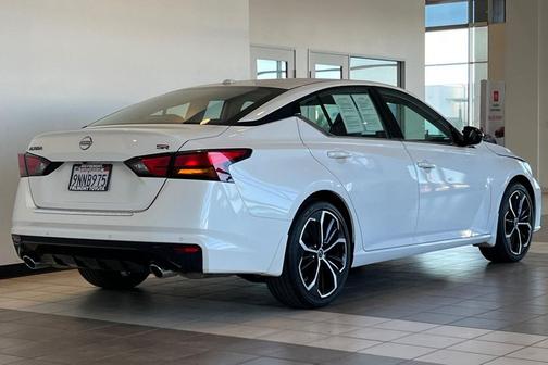 2023 Nissan Altima SR FWD