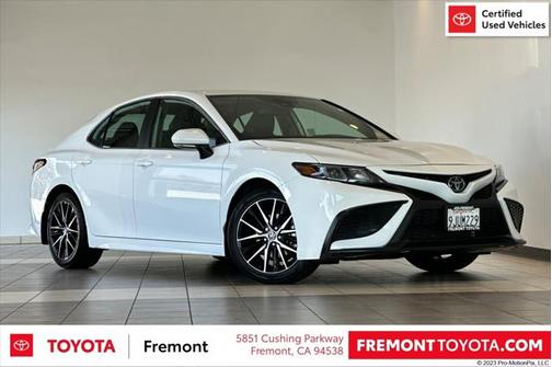 2024 Toyota Camry SE