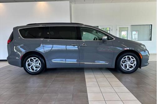 2022 Chrysler Pacifica Limited